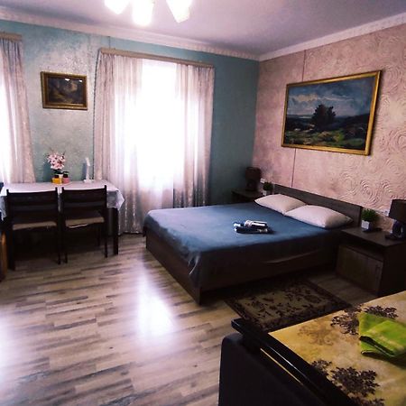Hotel Міні Квартал Yahotyn Esterno foto