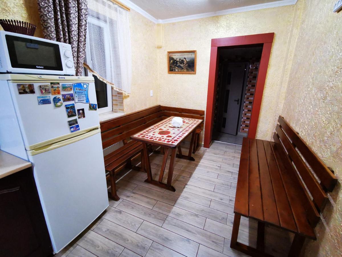Hotel Міні Квартал Yahotyn Esterno foto